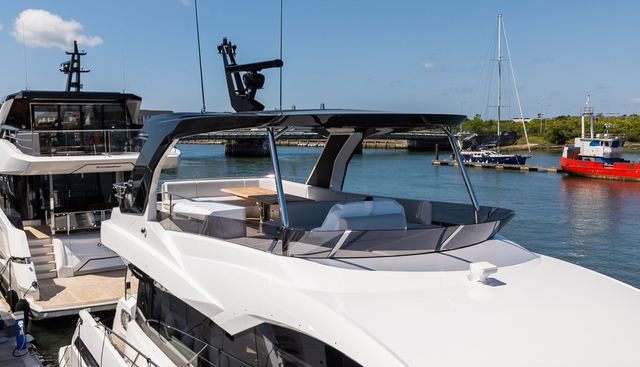 3042568 yacht for sale 8