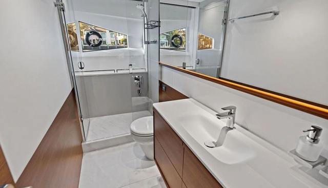R&R yacht for sale 45
