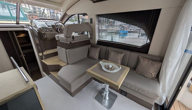 Lucky Us yacht for sale 9