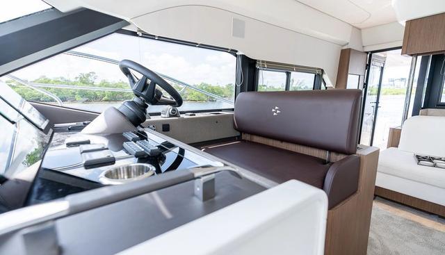 F4.9 yacht for sale 34