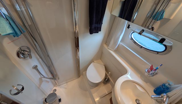 Getaway yacht for sale 28