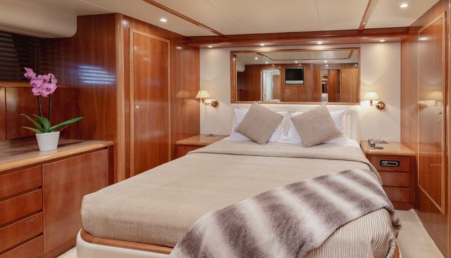 LADY MAUREEN yacht for sale 23