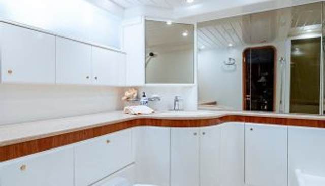 OCTOBER PRINCESS yacht for sale 52