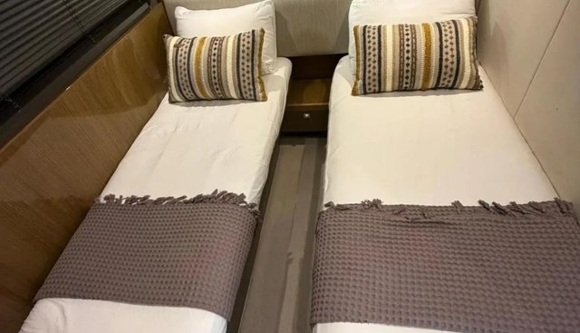 Astro yacht for sale 24