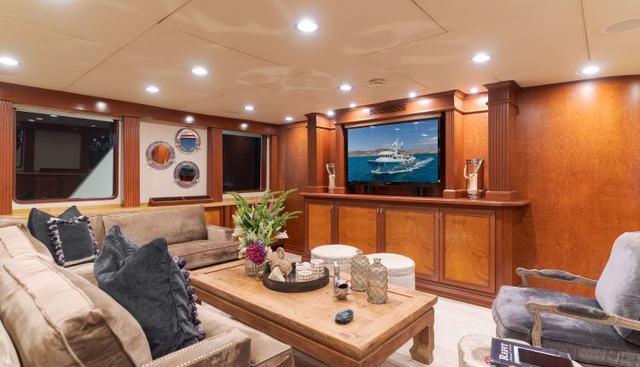 Huracan yacht for sale 30