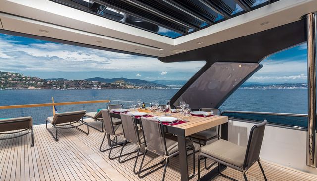 REGINE OF CANNES yacht for sale 14