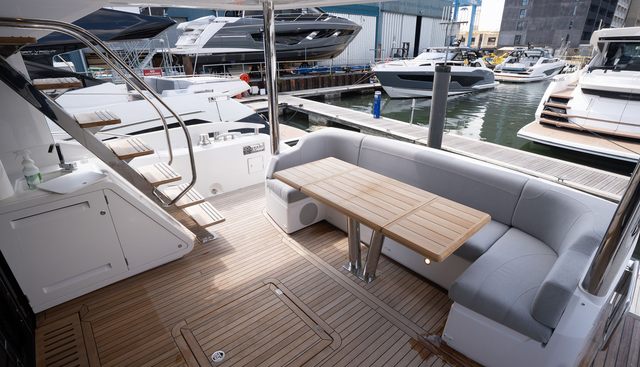 7252468 yacht for sale 15