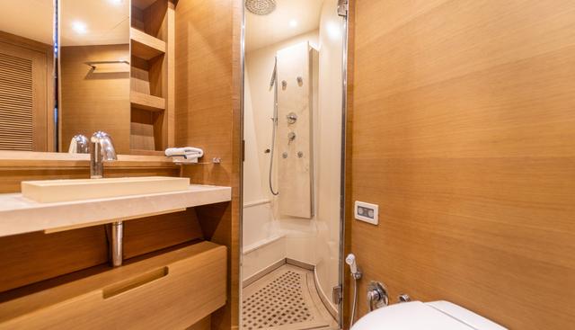 MEH yacht for sale 39