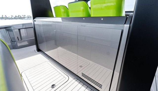 MAKO yacht for sale 18