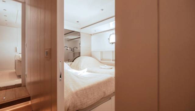 TNT Leisure yacht for sale 23