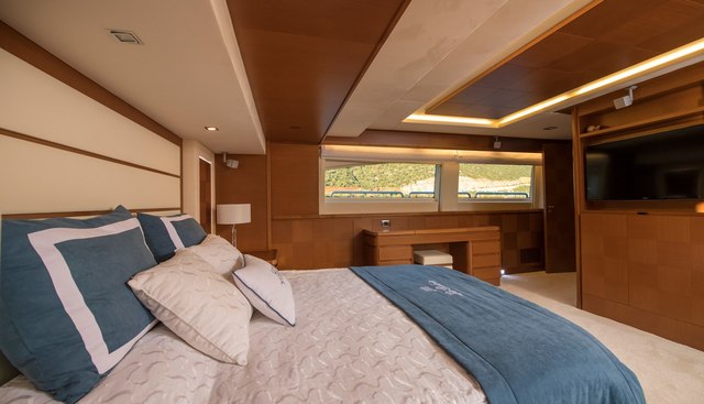 La Rubia yacht for sale 25