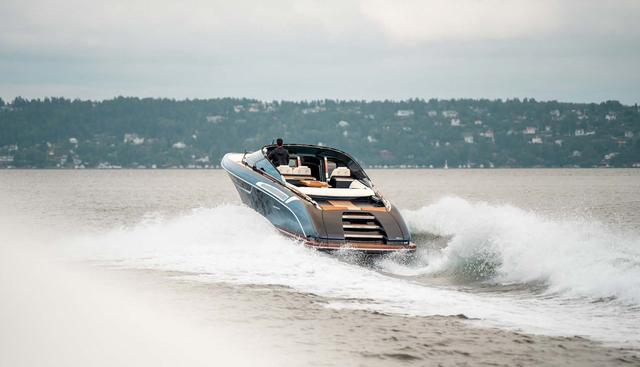 RIVAMARE 38 yacht for sale 8