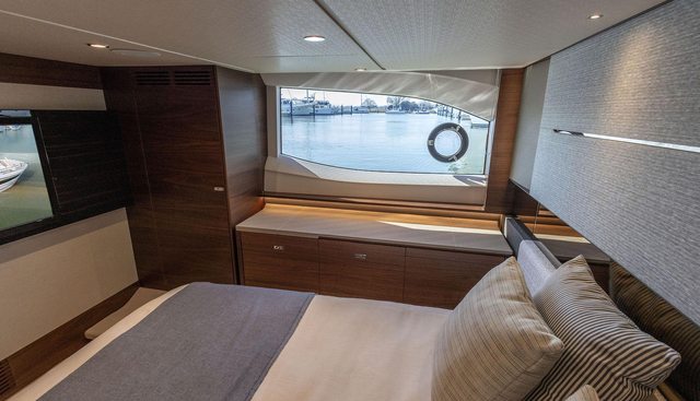 V55132 yacht for sale 34