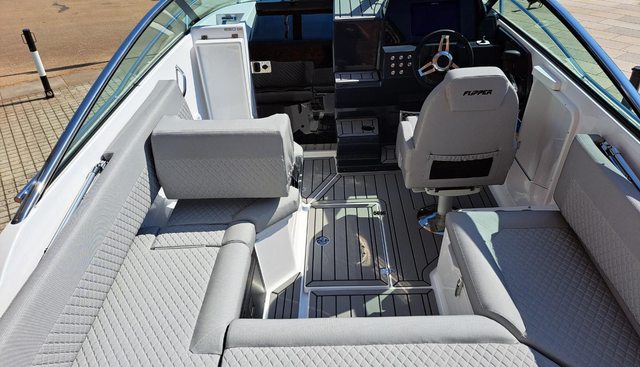 F650 yacht for sale 24