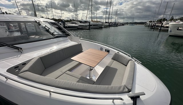 Bavaria Vida 33 Hard Top Layout 2 yacht for sale 22