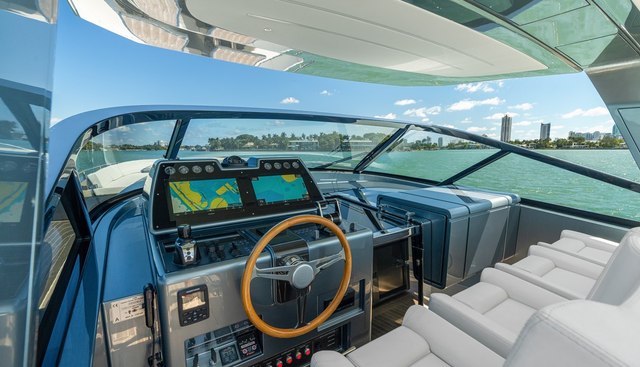 PURA VIDA yacht for sale 32