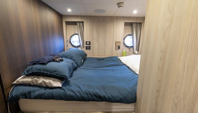 CAPTAIN MORGAN II yacht for sale 83
