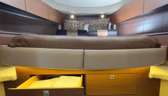 Baby Pie yacht for sale 40