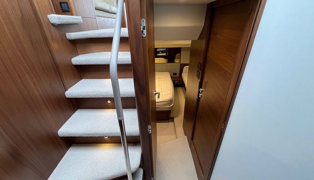 noname yacht for sale 30