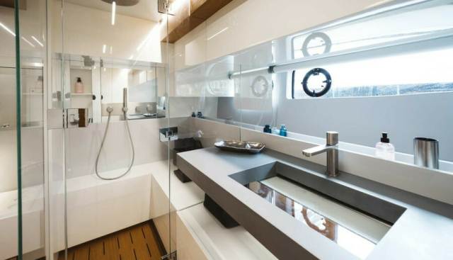 BLUEGAME 62 yacht for sale 22