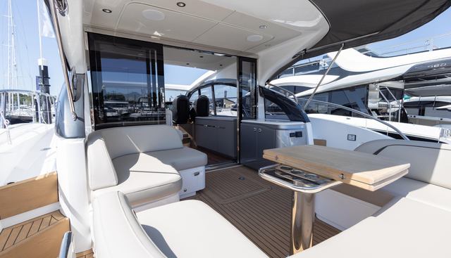V50960 - 3 CABIN DECK VERSION yacht for sale 17