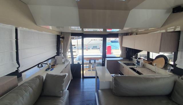 CRANCHI E52F EVOLUZIONE yacht for sale 12