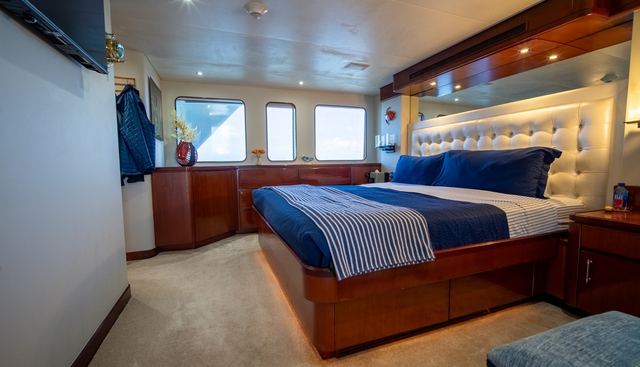 FLYING DUTCHMAN yacht for sale 42