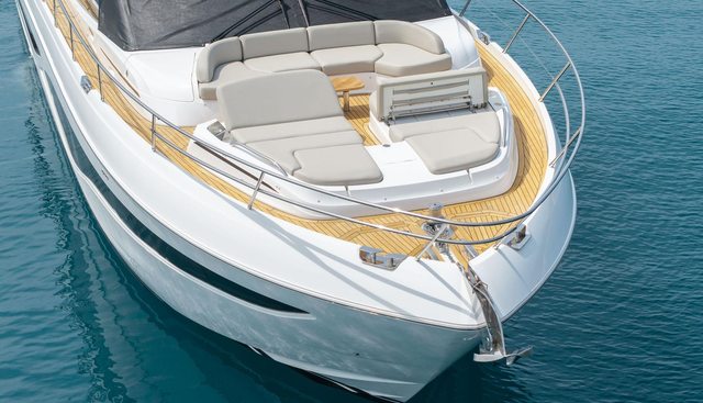 Aura yacht for sale 22