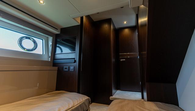 3042568 yacht for sale 52