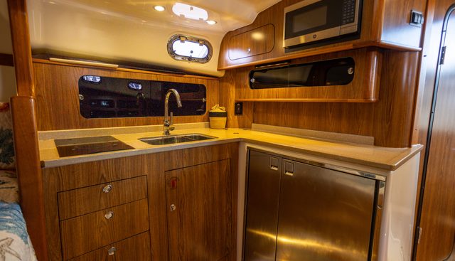 LAZY V yacht for sale 18