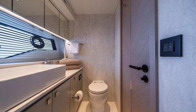 PREDATOR 55 yacht for sale 29