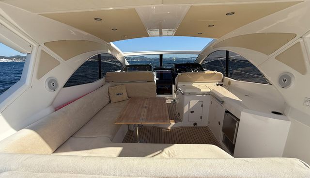 FAMIGLIA yacht for sale 12