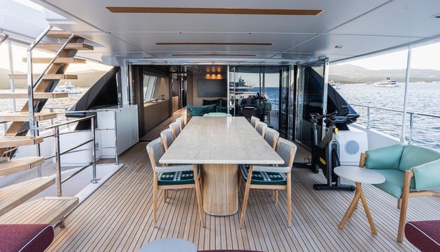QUEEN J III yacht for sale 44