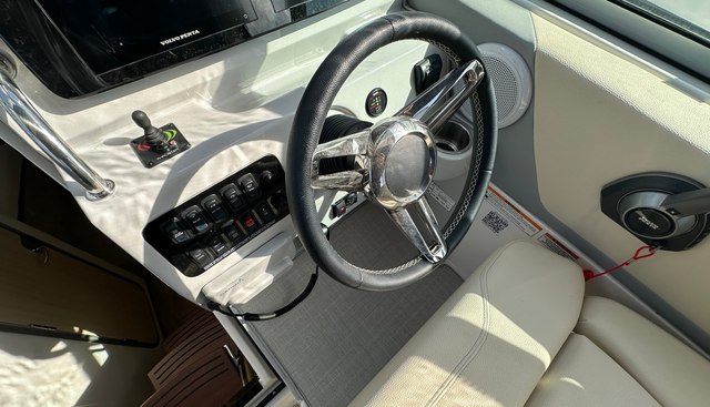 Janet yacht for sale 13