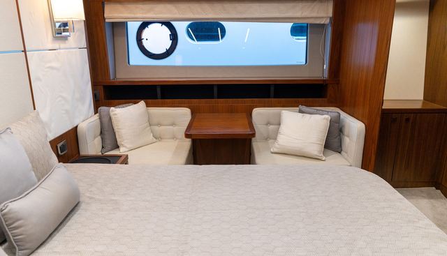 WILDWAVE yacht for sale 23