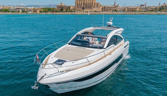 Que Sera Sera yacht for sale 33