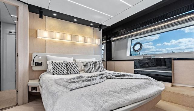 GOOD GIRL yacht for sale 44