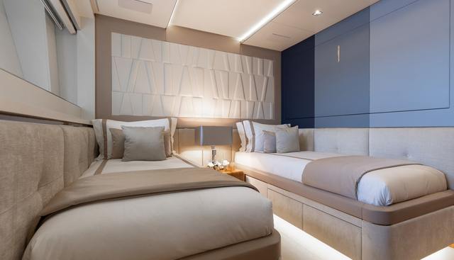 GOLDENEYE yacht for sale 27