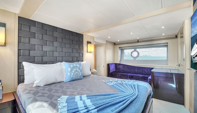 M4 yacht for sale 29