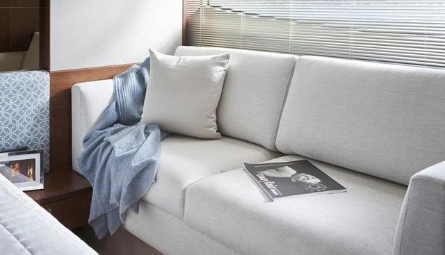 Viva yacht for sale 28