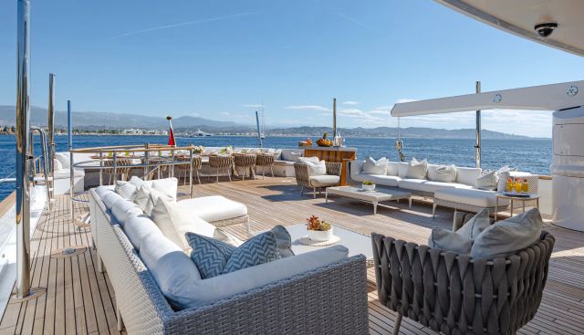 Emerald yacht for sale 30