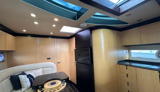 Volantis yacht for sale 32