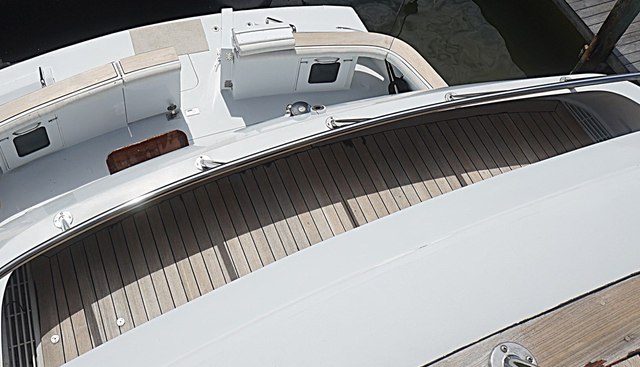 Hatteras 92' yacht for sale 33