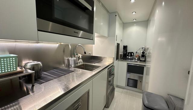 L.A.U.L yacht for sale 17