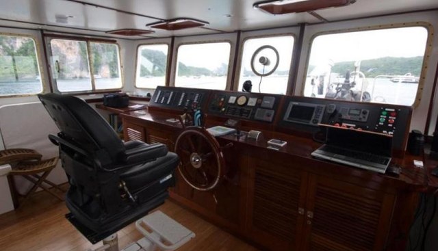 Kama Bay yacht for sale 8