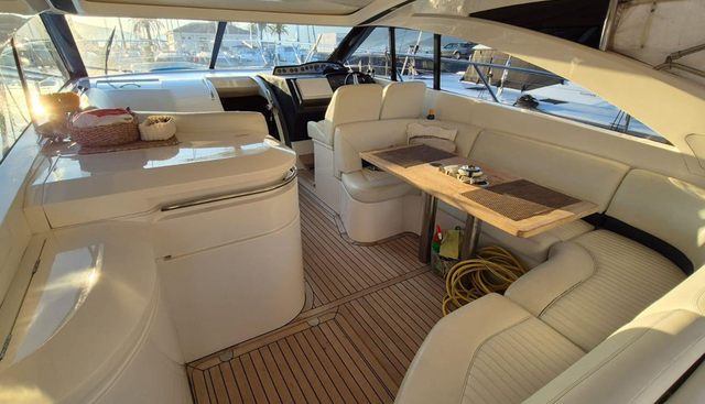 M4 yacht for sale 9