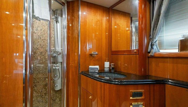 VANGUARD yacht for sale 33