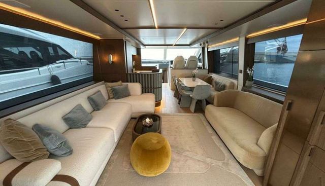 Azimut 72 Fly  yacht for sale 8