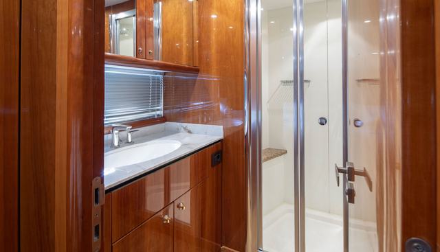 SPACE ODDITY yacht for sale 39