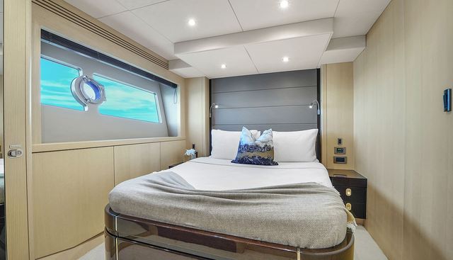 M4 yacht for sale 34